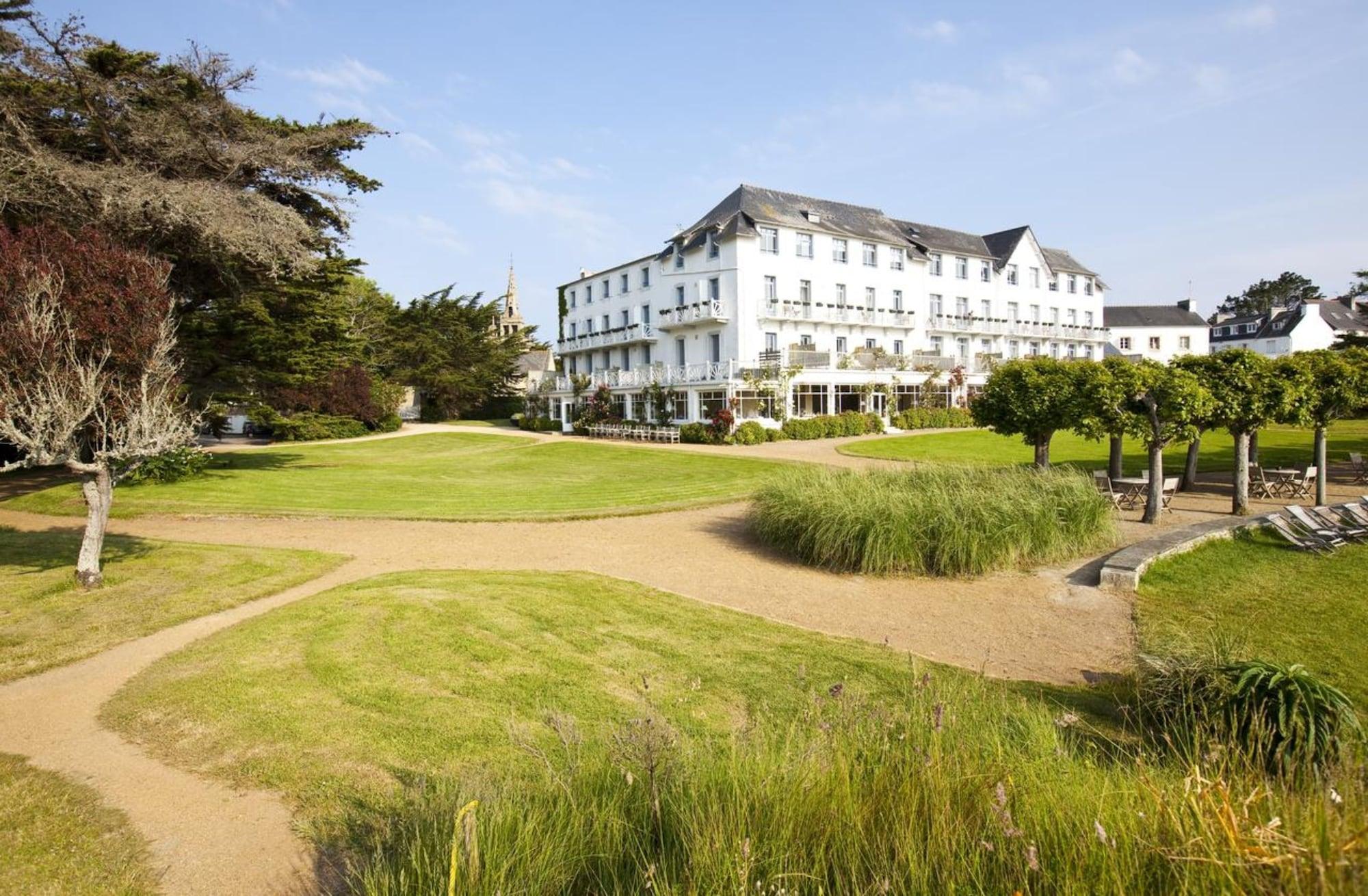 Le Grand Des Bains&spa - Bretagne Hotel